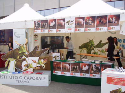 Stand dell'Istituto G. Caporale alla Fiera dell'Agricoltura di Teramo (8-10 Aprile 2011)